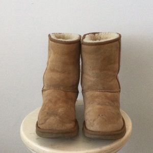 UGG Australia Classic Short Pull on Boot